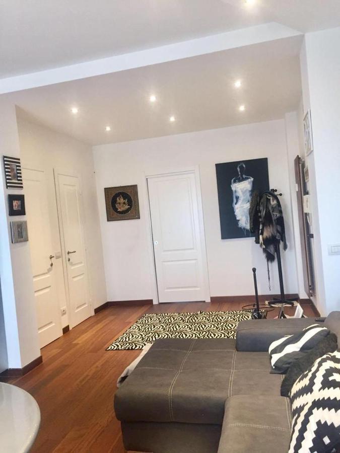 Attico Lux Le Gru Apartment Grugliasco Bagian luar foto